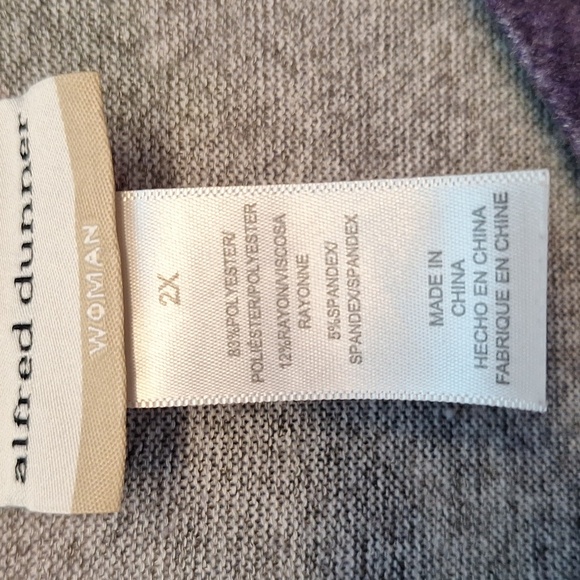 Floral Long Sleeve Top Size 2X - Picture 2 of 3